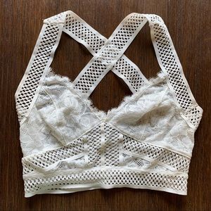free people white, lace, cross-back brallete (sm)